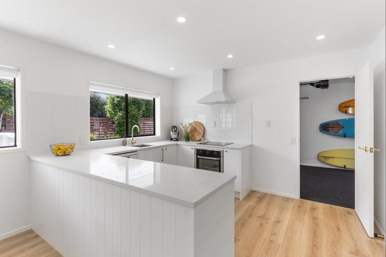 Photo of property in 3/4 Beach Road, Orewa, 0931