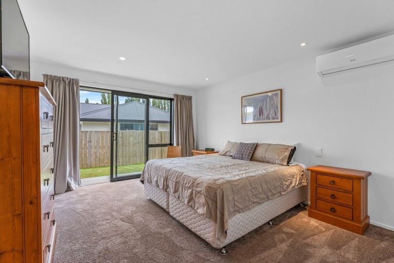 Photo of property in 17 Mallard Drive, Waihola, Milton, 9073