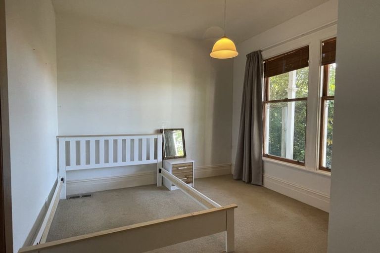 Photo of property in 16 Talavera Terrace, Kelburn, Wellington, 6012