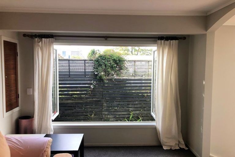 Photo of property in 47 Jaemont Avenue, Te Atatu South, Auckland, 0610