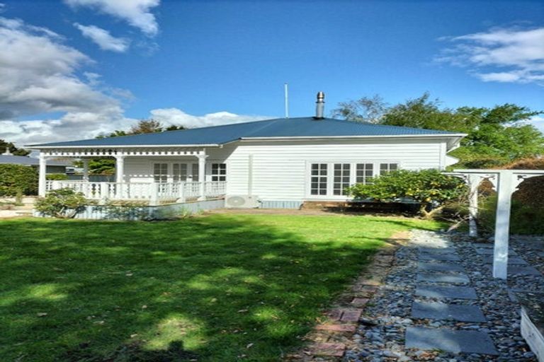 Photo of property in 6 Main Street, Greytown, 5712