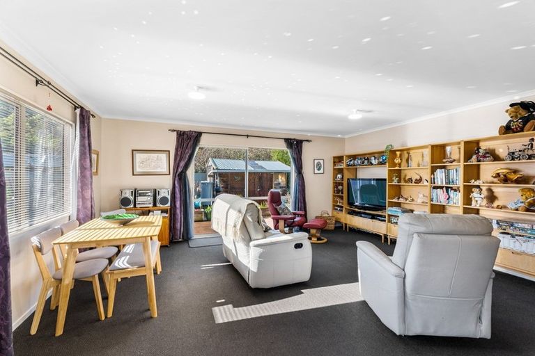 Photo of property in 6b Pokaka Street, Birchville, Upper Hutt, 5018