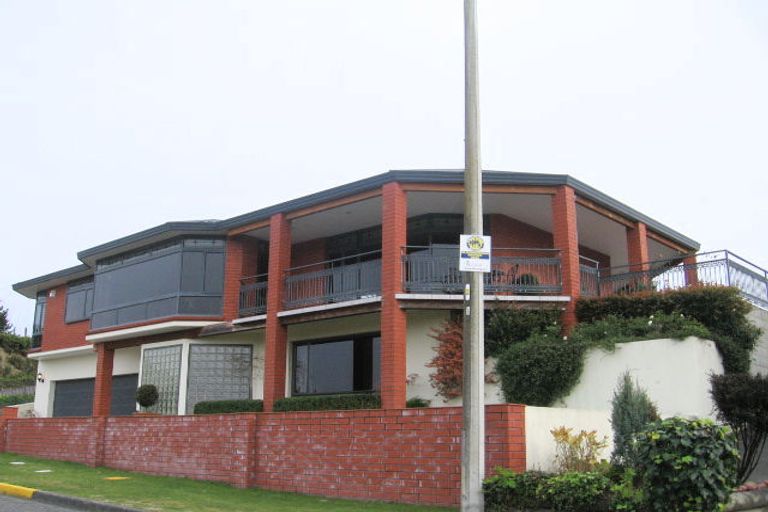 Photo of property in 92 Churchill Drive, Taradale, Napier, 4112