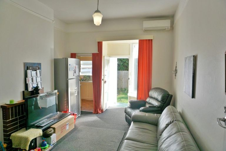Photo of property in 2/59 Waimea Terrace, Beckenham, Christchurch, 8023