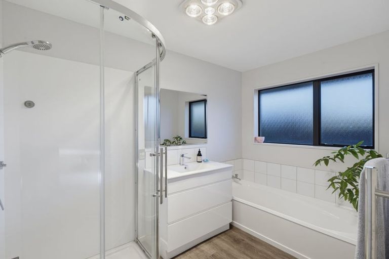 Photo of property in 1 Appleton Place, Woodend, 7610