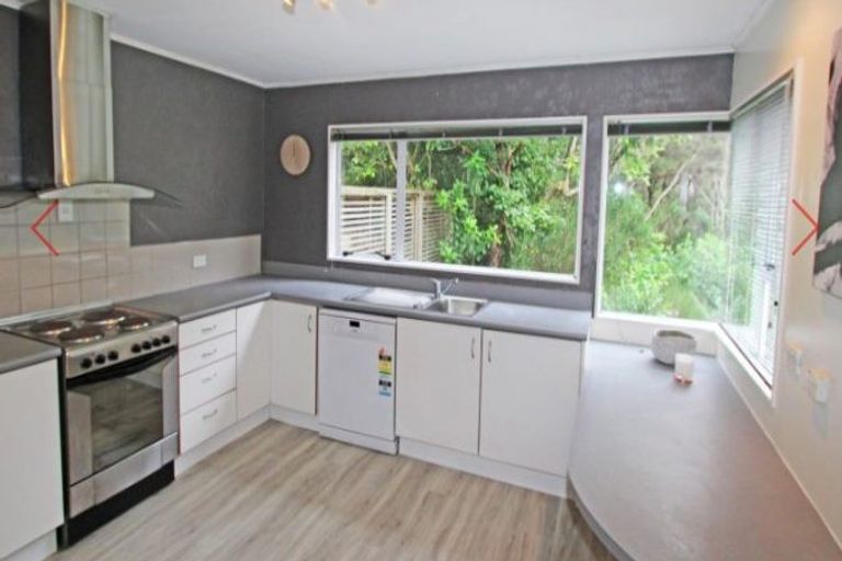 Photo of property in 17b Postgate Drive, Whitby, Porirua, 5024