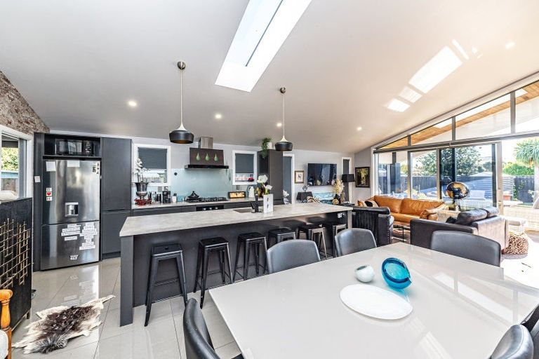 Photo of property in 3 Kamahi Street, Castlecliff, Whanganui, 4501