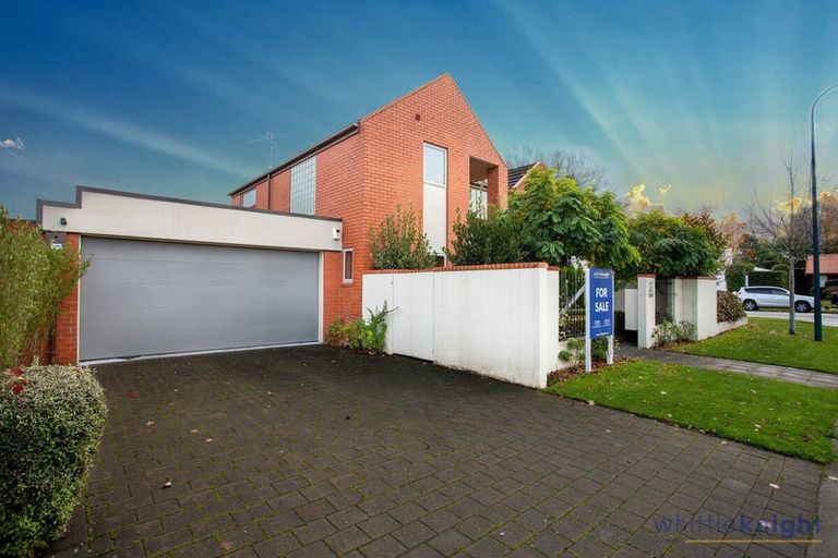 Photo of property in 17 Weka Street, Fendalton, Christchurch, 8041