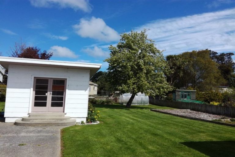 Photo of property in 9 Birch Street, Tuatapere, 9620