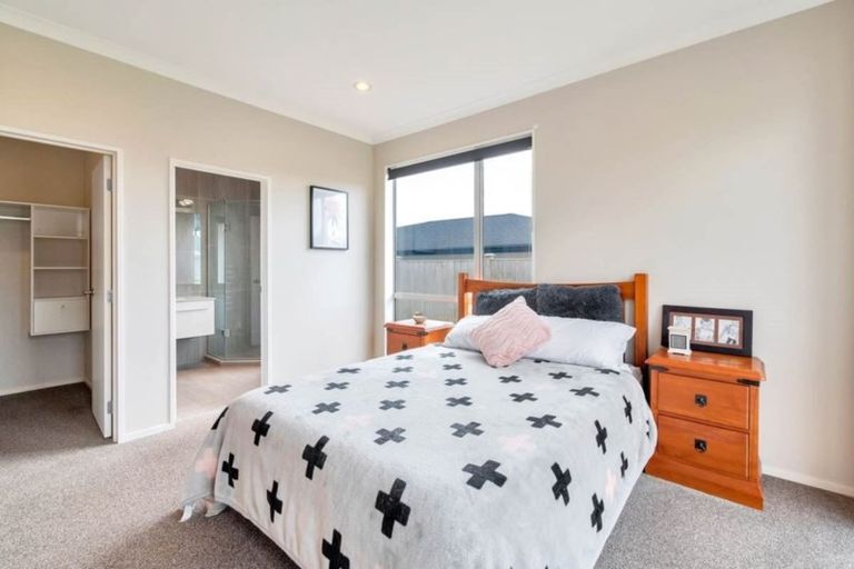 Photo of property in 135 Matua Road, Huapai, Kumeu, 0810