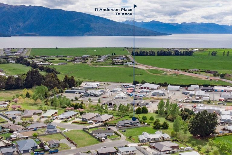 Photo of property in 11 Anderson Place, Te Anau, 9600