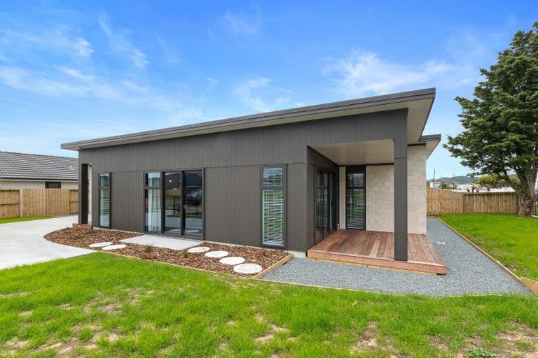 Photo of property in 2 Tiaki Rise, Tikipunga, 0112