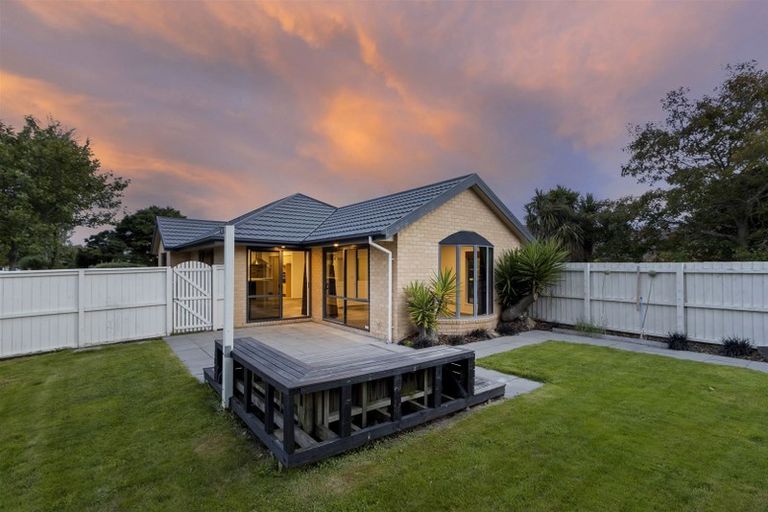 Photo of property in 6 Bezar Green, Aidanfield, Christchurch, 8025