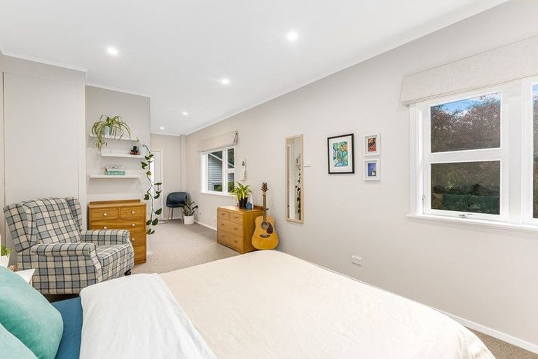 Photo of property in 107 Houghton Bay Road, Houghton Bay, Wellington, 6023