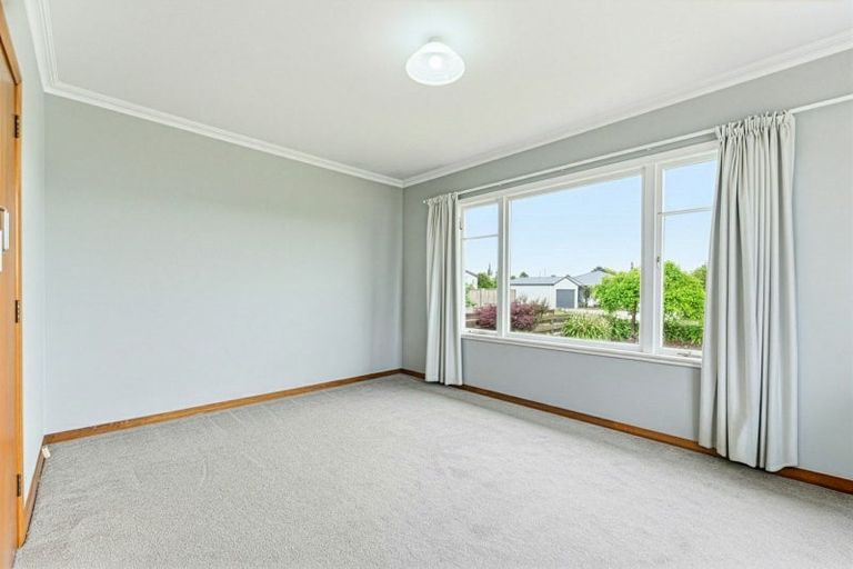 Photo of property in 12 Belvedere Crescent, Takaro, Palmerston North, 4412