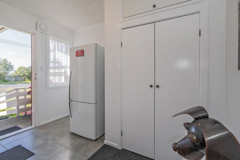 Photo of property in 1 Kawakawa Road, Whitianga, 3510