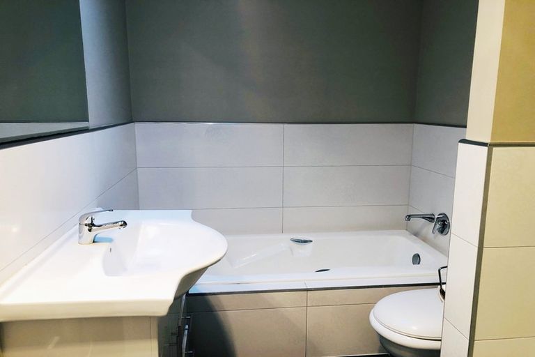 Photo of property in 3/212 Old Farm Road, Hamilton East, Hamilton, 3216