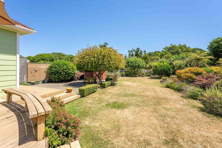 Photo of property in 121 Belvedere Avenue, Waikanae, 5036