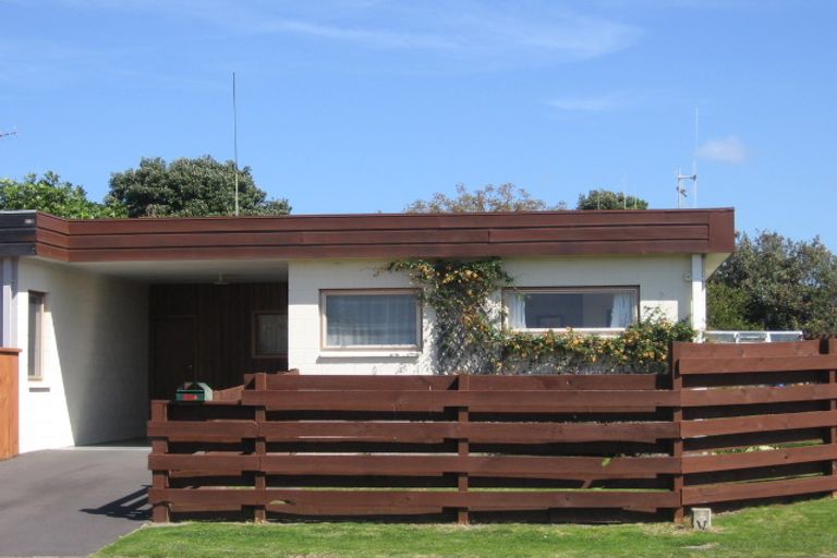 Photo of property in 22 Seaspray Drive, Mount Maunganui, 3116