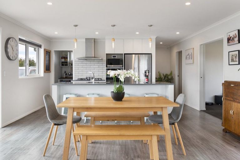 Photo of property in 11 Landon Way, Maewa, Feilding, 4702