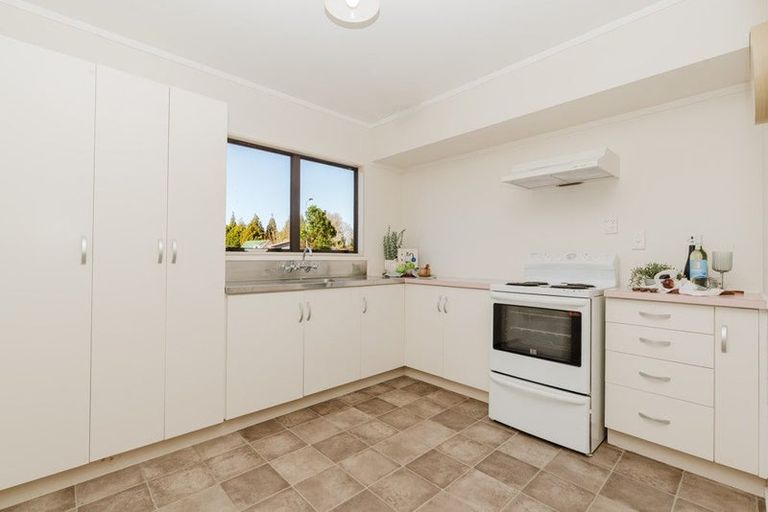 Photo of property in 6 Bartholomew Drive, Nawton, Hamilton, 3200