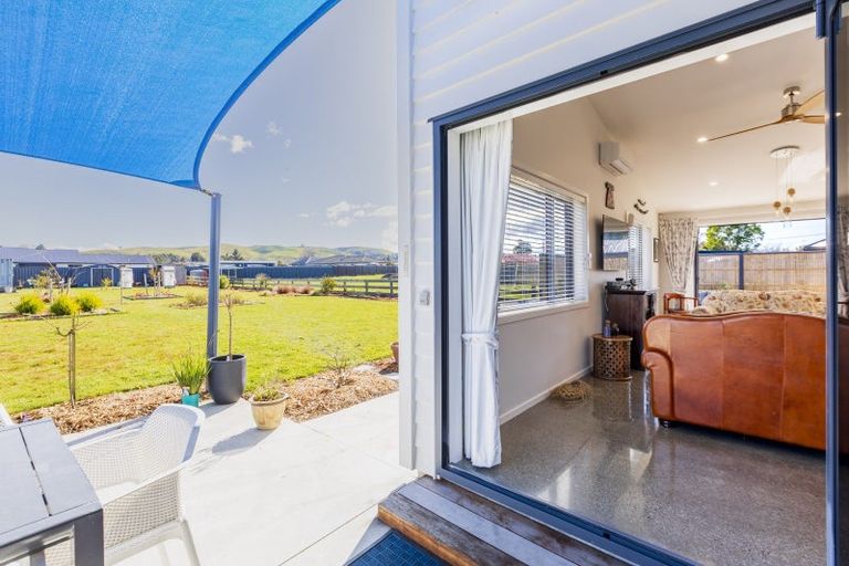 Photo of property in 8 White Road, Otane, 4202