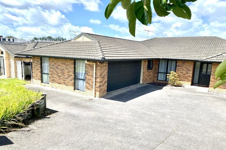 Photo of property in 29 Hugh Green Drive, Pinehill, Auckland, 0632