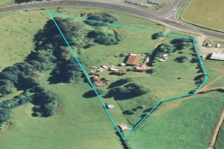 Photo of property in 194 Tarata Road, Inglewood, 4387