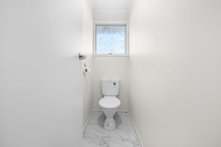 Photo of property in 36 Frobisher Way, Clendon Park, Auckland, 2103