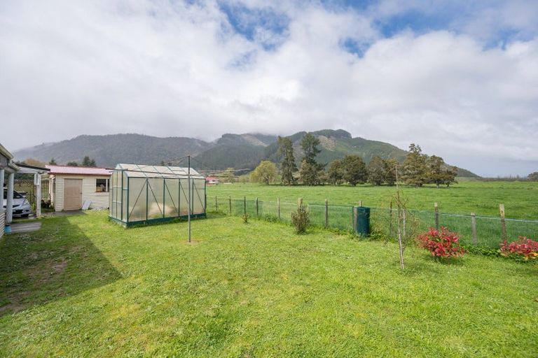 Photo of property in 138 Waller Street, Murchison, 7007