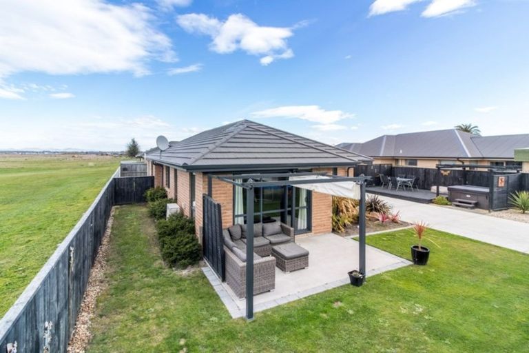 Photo of property in 8 Brockelbank Drive, Kaiapoi, 7630