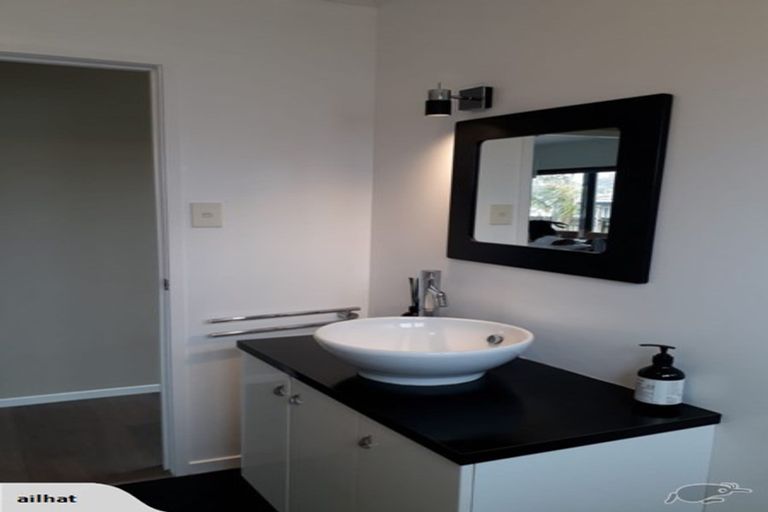 Photo of property in 2/24 Rosier Road, Glen Eden, Auckland, 0602