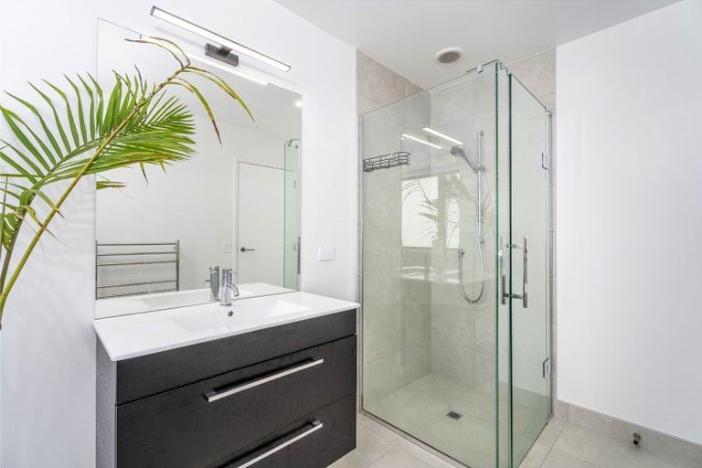 Photo of property in 31 Palm Drive, Whitianga, 3510