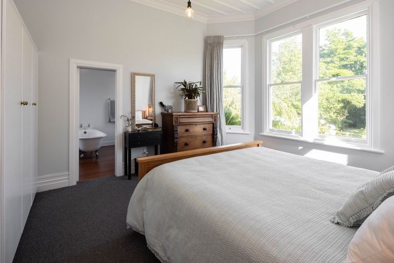 Photo of property in 49 Te Aute Road, Havelock North, 4130