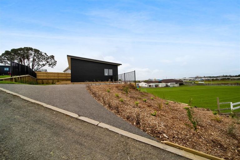 Photo of property in 5 Hinz Lane, Bell Block, New Plymouth, 4312