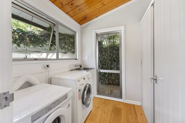 Photo of property in 13 Kenilworth Grove, Silverstream, Upper Hutt, 5019