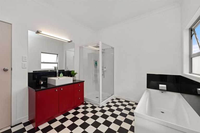 Photo of property in 1 Edmay Street, Feilding, 4702