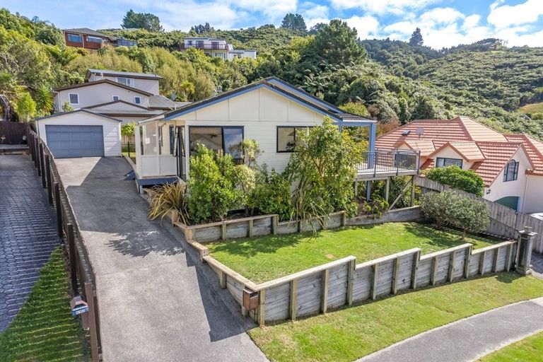 Photo of property in 1/150 Tirohanga Road, Tirohanga, Lower Hutt, 5010