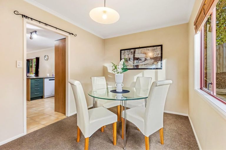 Photo of property in 9 Queen Natalie Place, Massey, Auckland, 0614