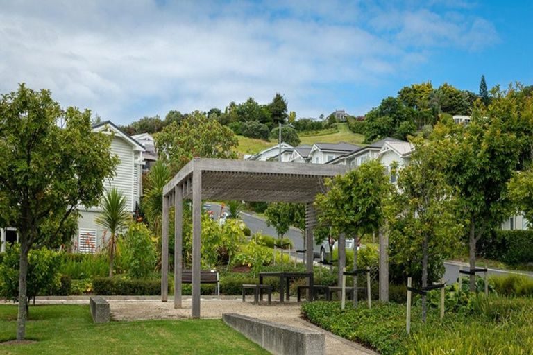 Photo of property in 130 Landmark Terrace, Orewa, 0931
