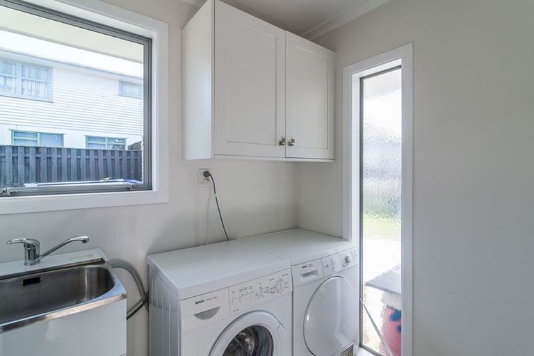 Photo of property in 1 Lomita Road, Johnsonville, Wellington, 6037