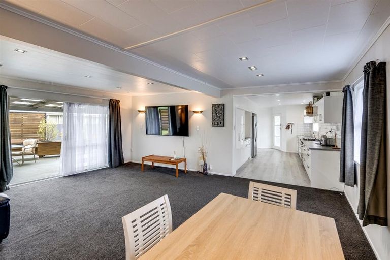 Photo of property in 130 Portsmouth Road, Flaxmere, Hastings, 4120