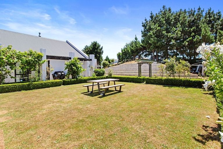 Photo of property in 40 Bing Lucas Drive, Tawa, Wellington, 5028
