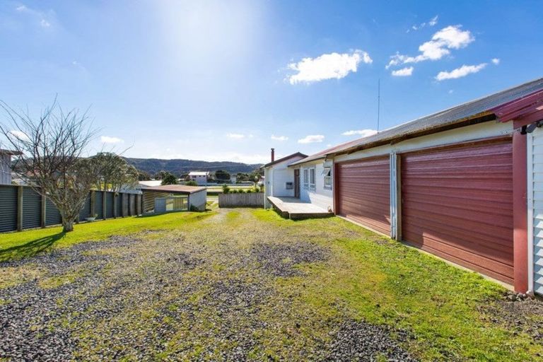 Photo of property in 29 Wallis Street, Raglan, 3225