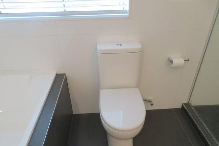 Photo of property in 6c Gibraltar Street, Howick, Auckland, 2014