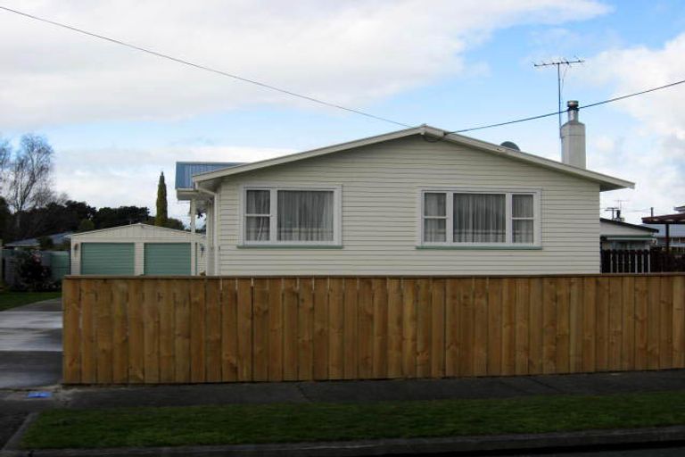 Photo of property in 49 Fergusson Street, Solway, Masterton, 5810