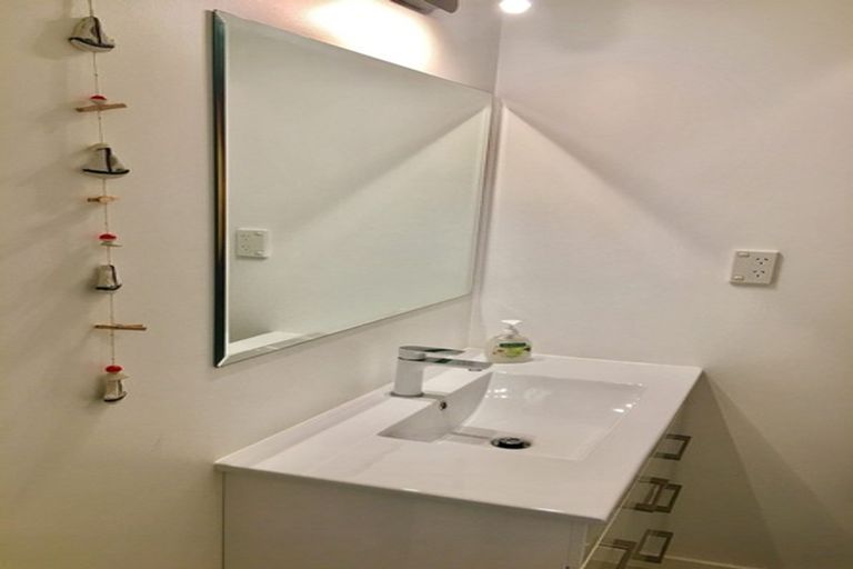 Photo of property in 25 Windmill Road, Mount Eden, Auckland, 1024
