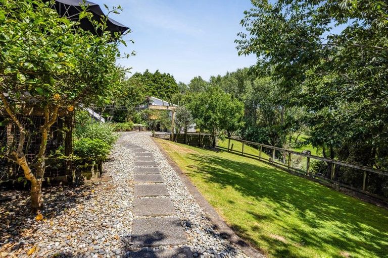 Photo of property in 11 Elder Grove, Whalers Gate, New Plymouth, 4310