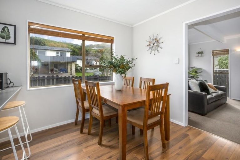 Photo of property in 23 Rembrandt Avenue, Tawa, Wellington, 5028