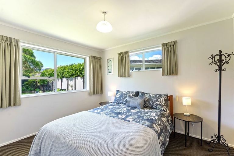 Photo of property in 11 Rawene Street, Waikanae, 5036